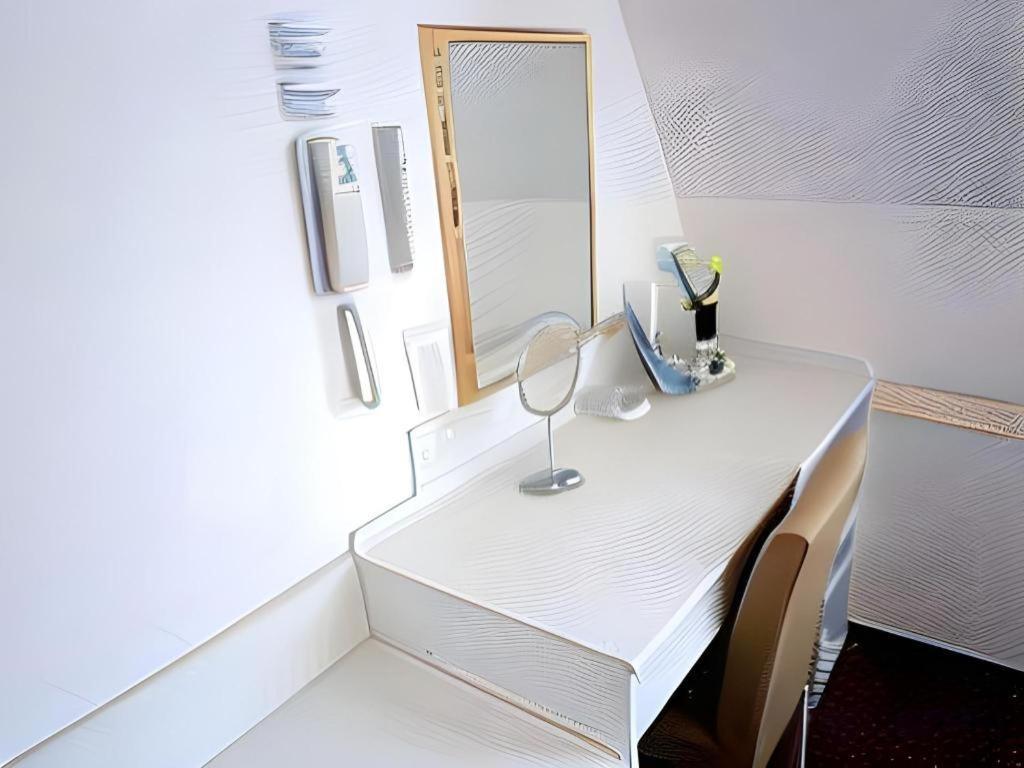 Hotel Shimbashi Sambankan Tōkyō Extérieur photo