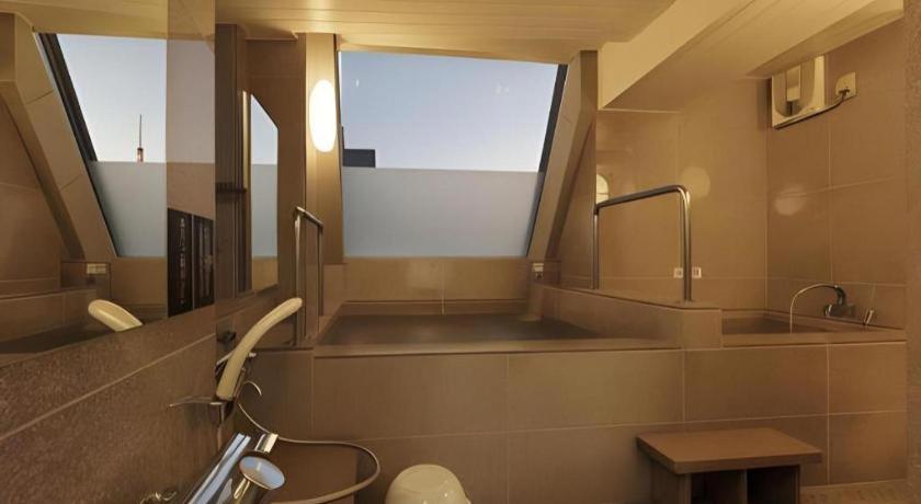 Hotel Shimbashi Sambankan Tōkyō Extérieur photo